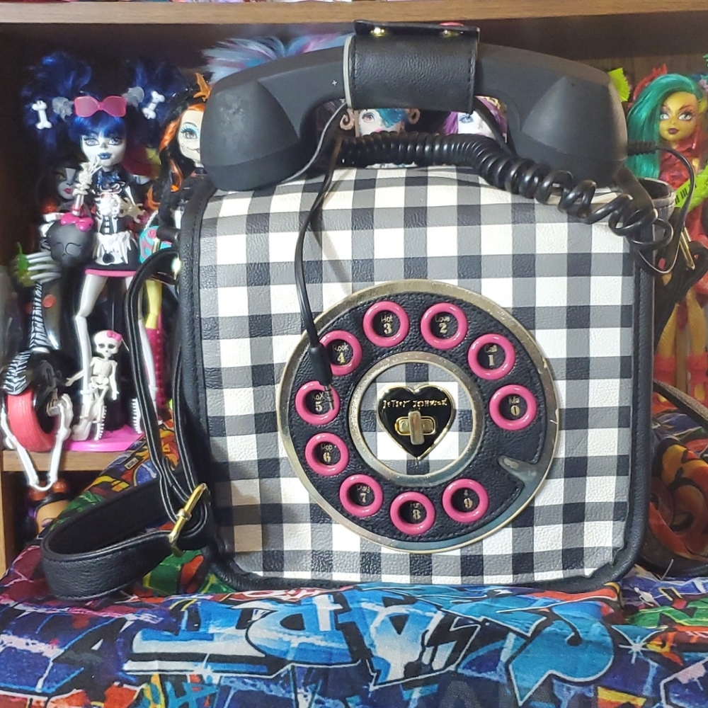 BETSY JOHNSON PHONE PURSE
